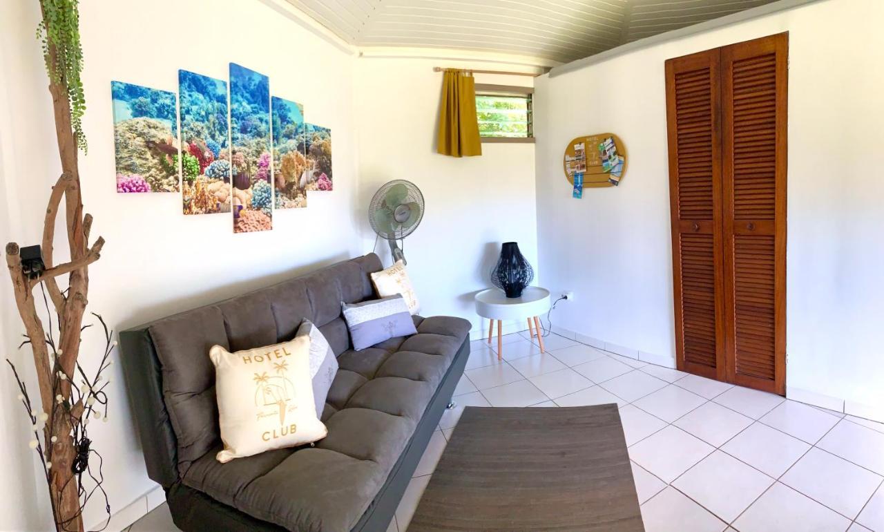 Lodge Colibris Piscine Privee Vue Panoramique Mer Et Montagne Pelee , 500 M Plage Dans Un Parc , Calme Assure Ideal Pour Decouvrir Le Nord Caraibes لو كاربيت المظهر الخارجي الصورة