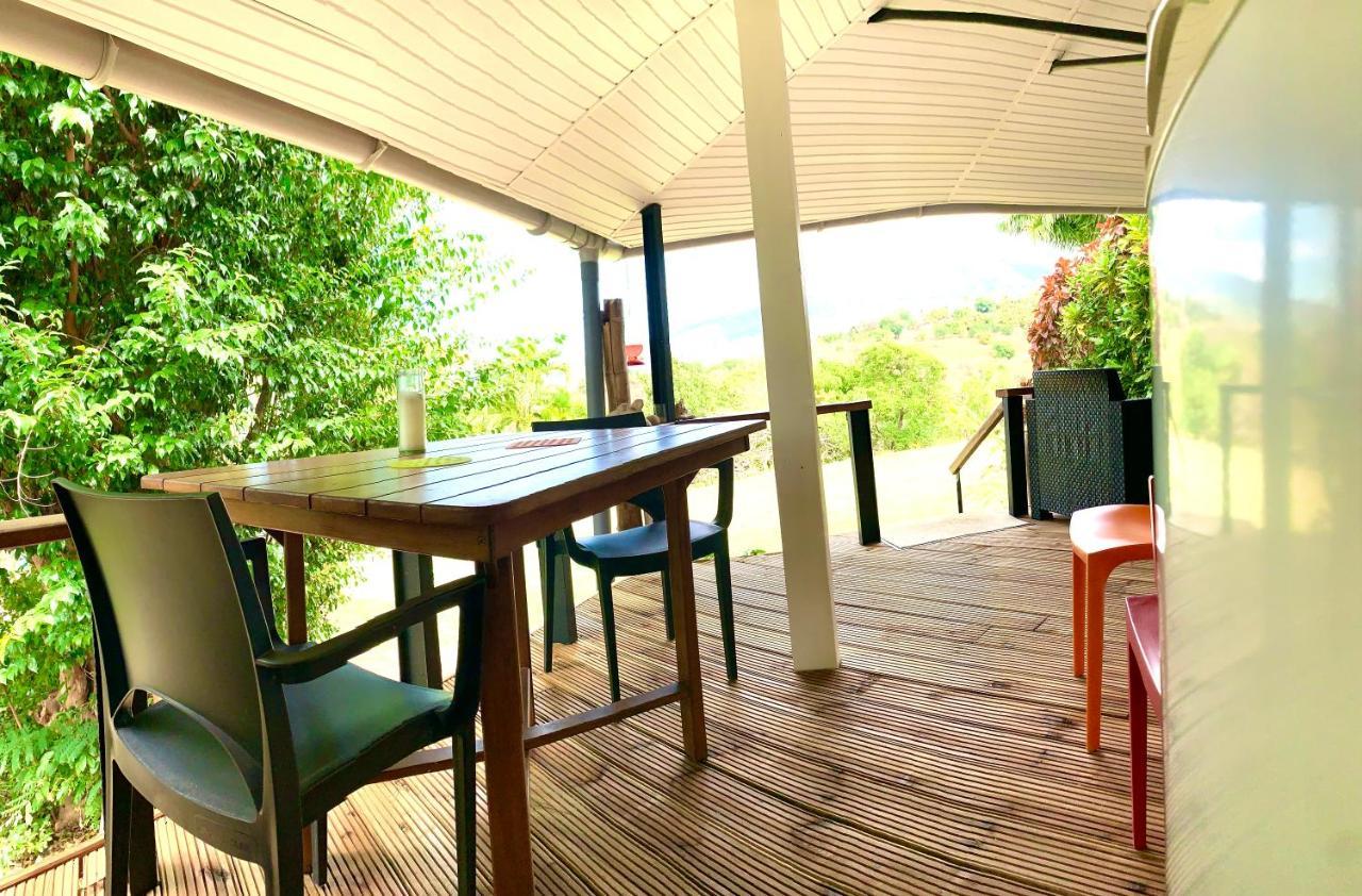 Lodge Colibris Piscine Privee Vue Panoramique Mer Et Montagne Pelee , 500 M Plage Dans Un Parc , Calme Assure Ideal Pour Decouvrir Le Nord Caraibes لو كاربيت المظهر الخارجي الصورة